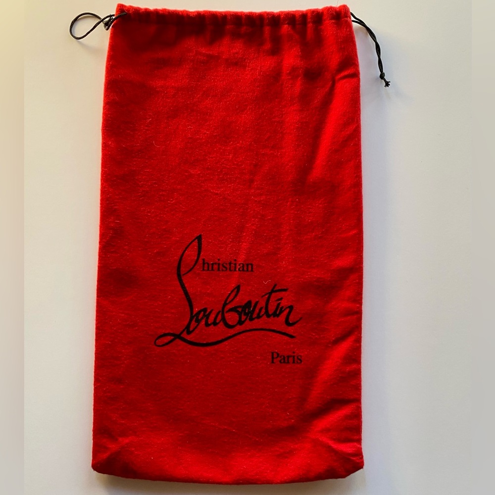 Christian Louboutin Patent Calfskin Liv Clutch with metal buckle, color Oxblood - Picture 12 of 16